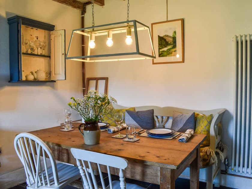 Living room/dining room | Sunnyside Cottage, Tremadog, near Porthmadog