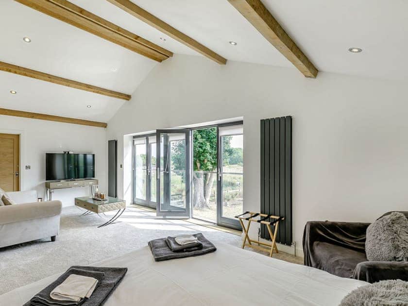 Master bedroom | Howell Hall Barn, Howell