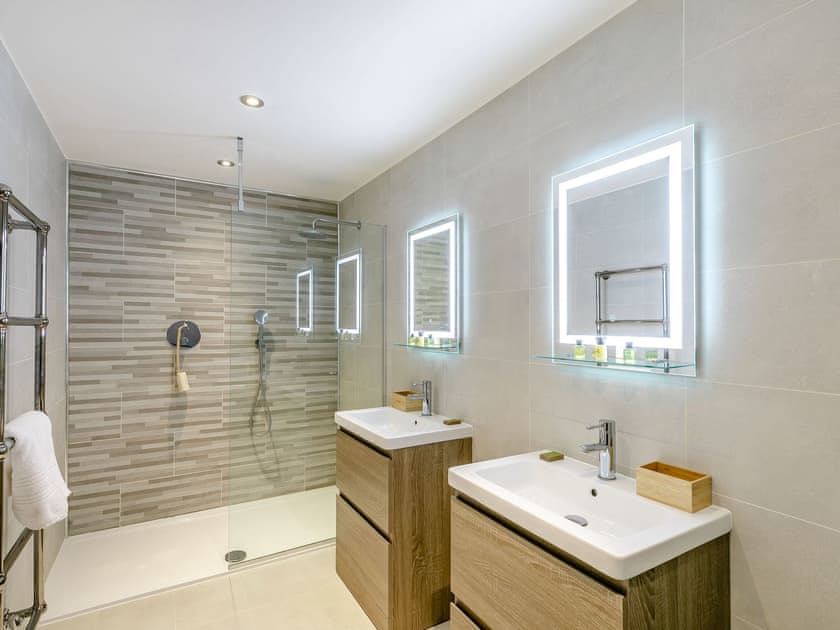 En-suite | Howell Hall Barn, Howell