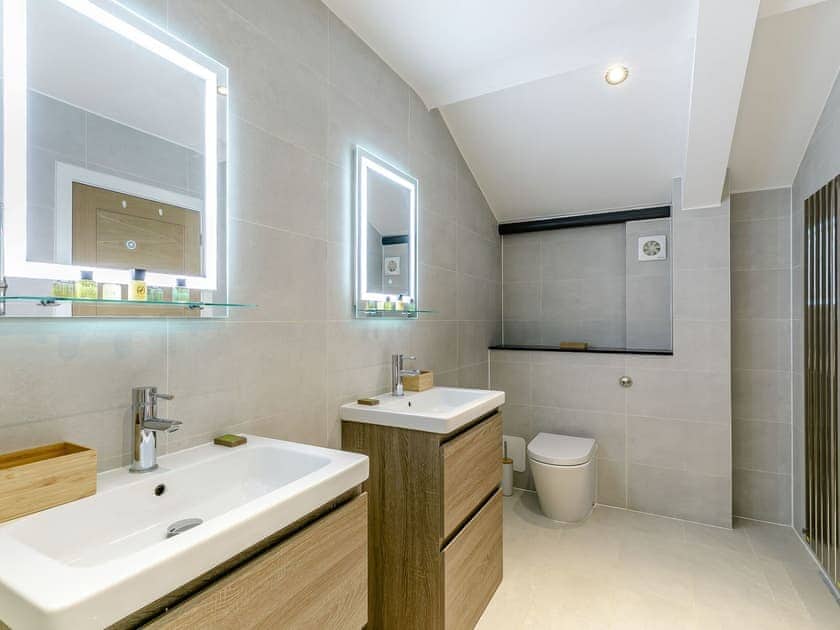 En-suite | Howell Hall Barn, Howell
