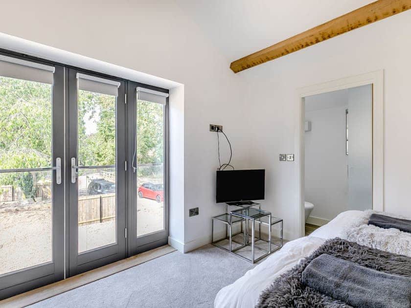 Twin bedroom | Howell Hall Barn, Howell