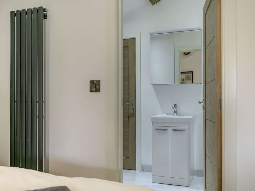 En-suite | Howell Hall Barn, Howell