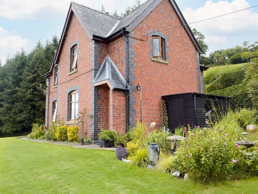 Exterior | Upper Gwerneirin, Llandinam, near Llanidloes