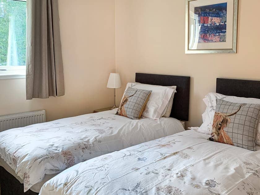 Relaxing twin bedroom | The Narrows, Poolewe, near Gairloch