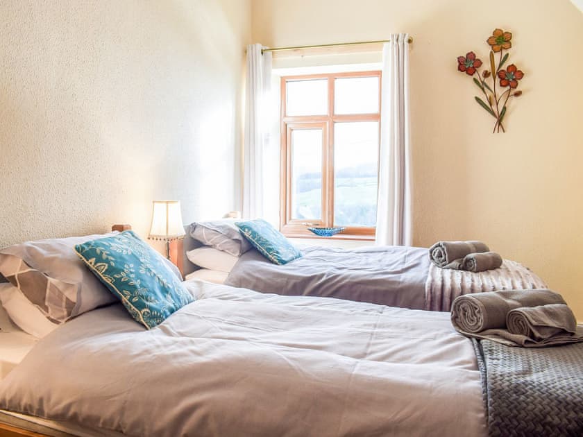 Twin bedroom | Upper Gwerneirin, Llandinam, near Llanidloes