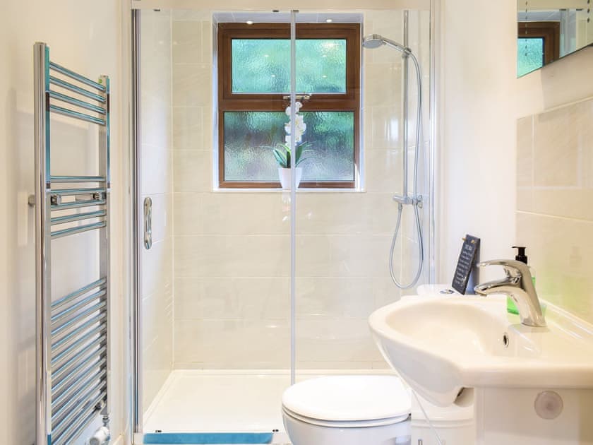 Shower room | Upper Gwerneirin, Llandinam, near Llanidloes