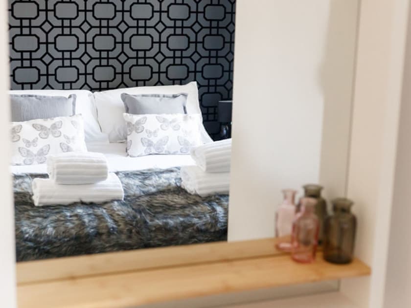 Double bedroom | Heath Reach, Poole