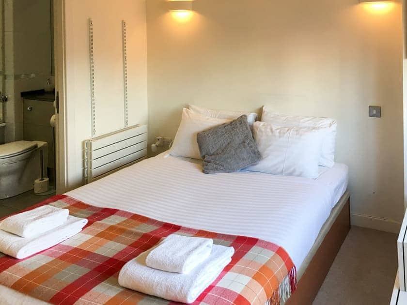 Double bedroom | Crown Apartments 309 - Crown Apartments, Newcastle upon Tyne