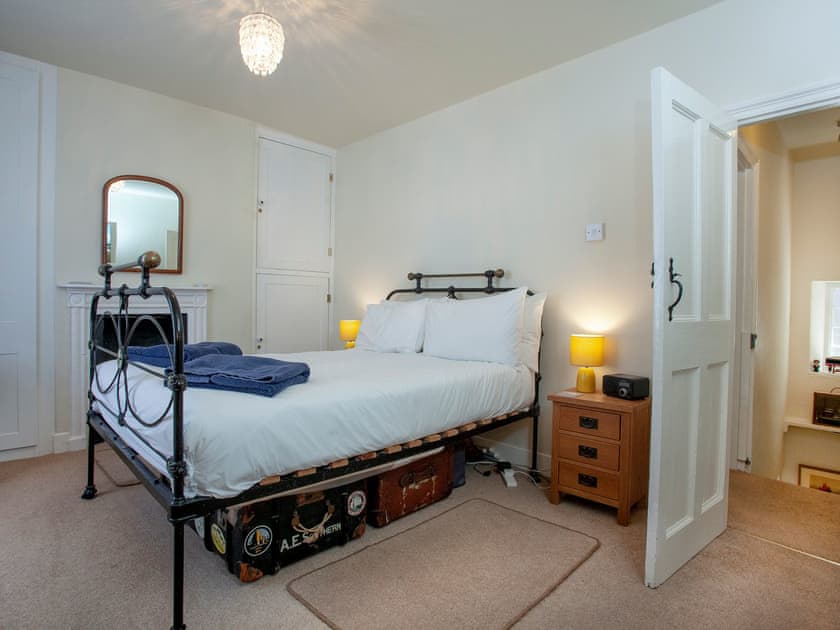 Double bedroom | Tillerman Cottage Appledore Devon, Appledore