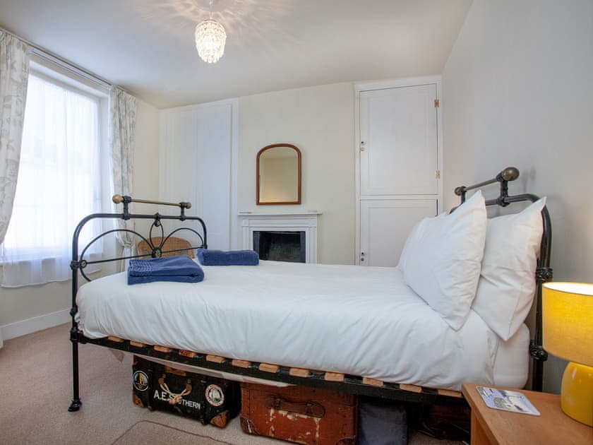 Double bedroom | Tillerman Cottage Appledore Devon, Appledore