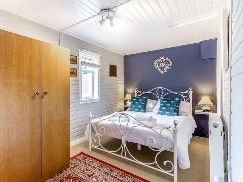Double bedroom | Holly Tree Cottage, Tain