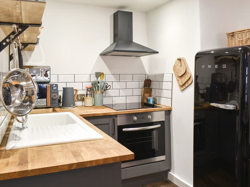 Kitchen | Mor Ki, Looe