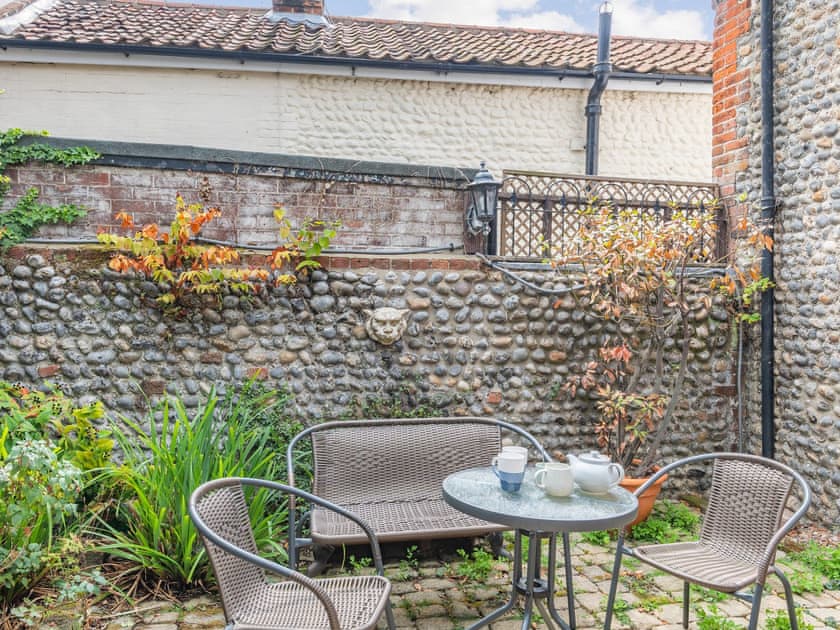 Outdoor area | Little Garth, Bacton, Norwich