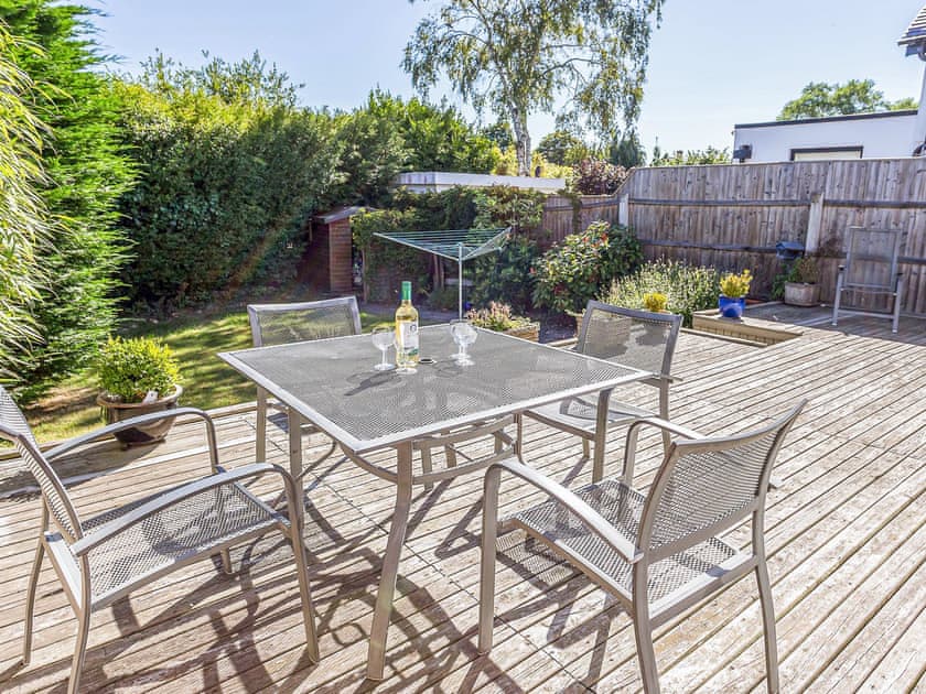 Sitting-out-area | Woodstock, Poole