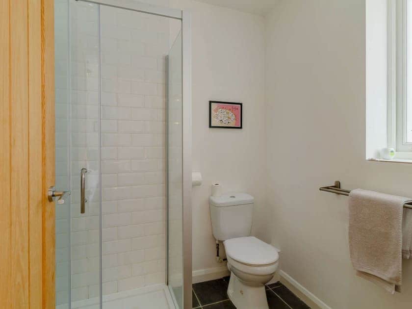 En-suite | The Chapel, Hindolveston, near Holt