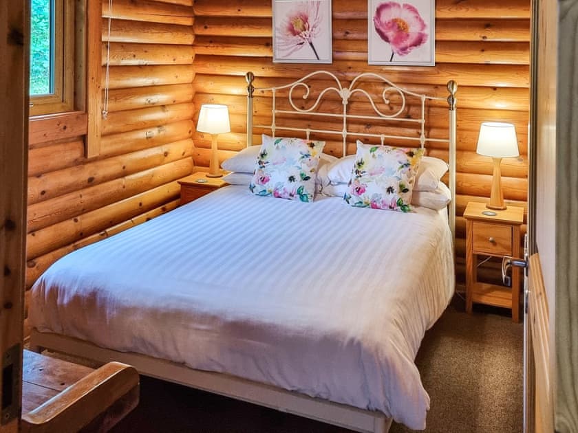 Guest bedroom | Sunnybank Lodge, Llanfynydd