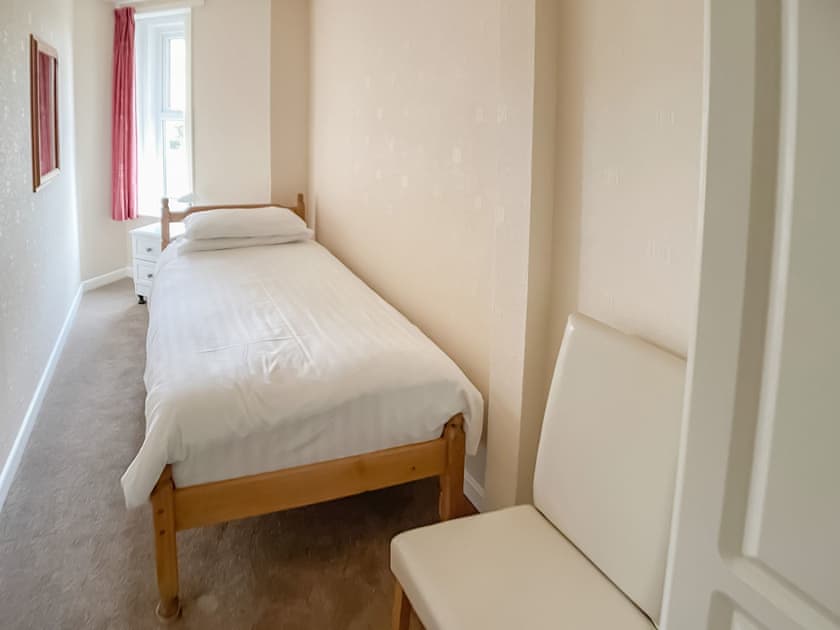 Single bedroom | Apartment 2 Bedford Holiday Flats - Bedford Holiday Flats, Paignton