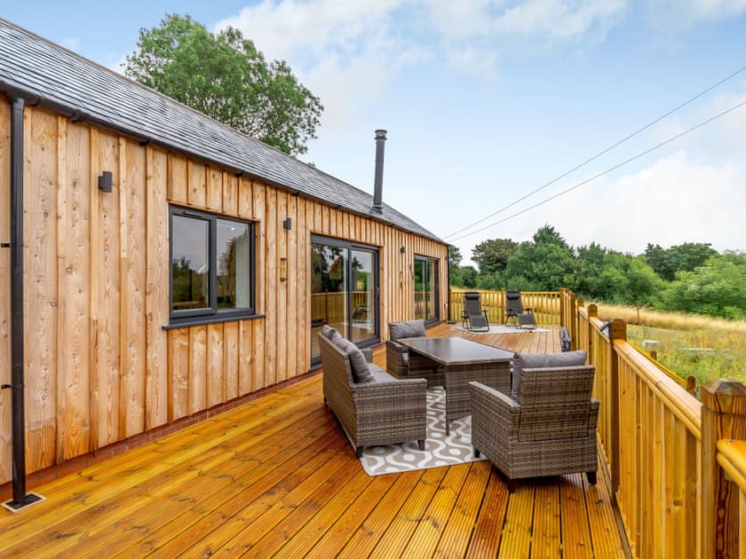 Decking | Bourne’s Homestead, Hagworthingham