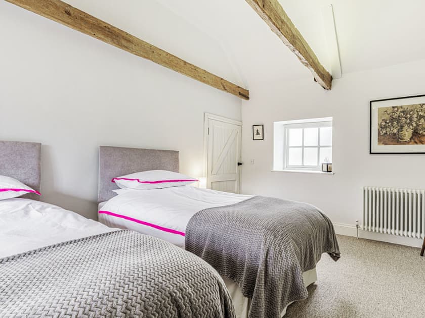 Twin bedroom | The Folly - Halliday’s Cottages, Greetham, Oakham