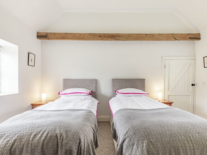 Twin bedroom | The Folly - Halliday’s Cottages, Greetham, Oakham