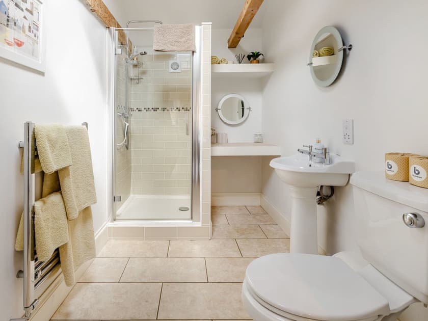 Shower room | The Cottage - Halliday’s Cottages, Greetham, Oakham