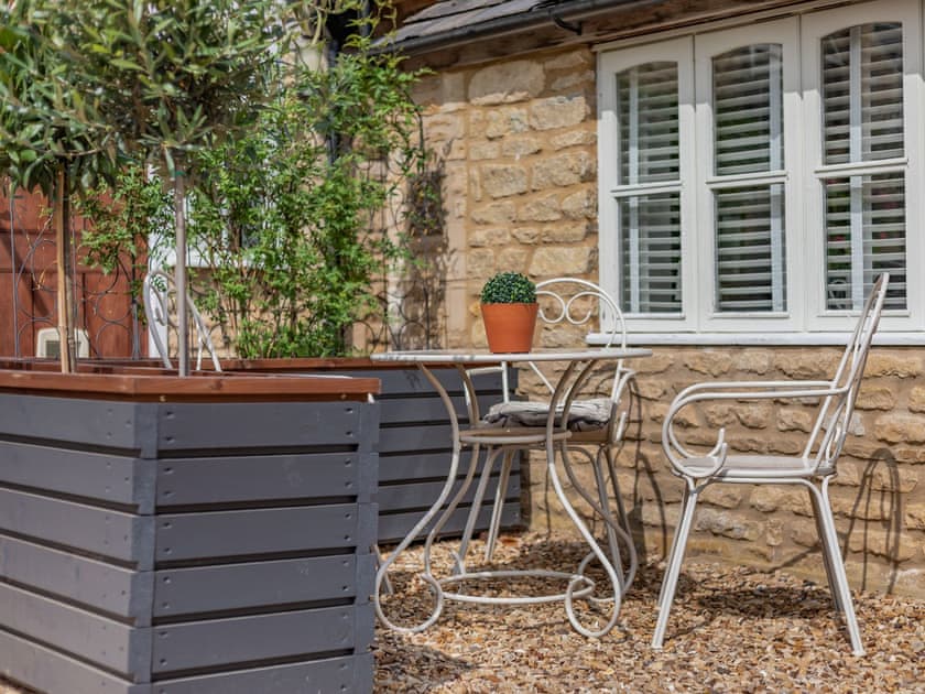 Outdoor area | The Cottage - Halliday’s Cottages, Greetham, Oakham