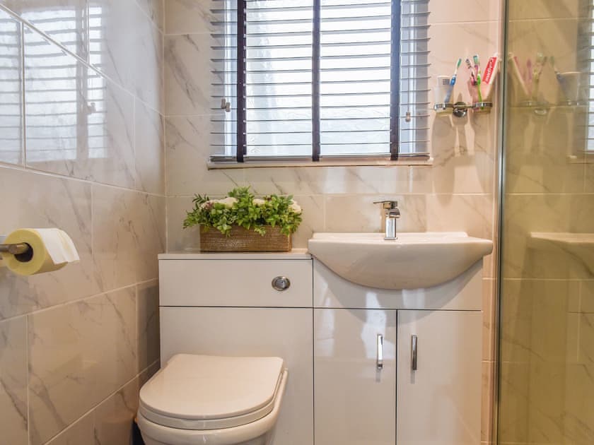 Shower room | Highfield Bungalow, Twyn