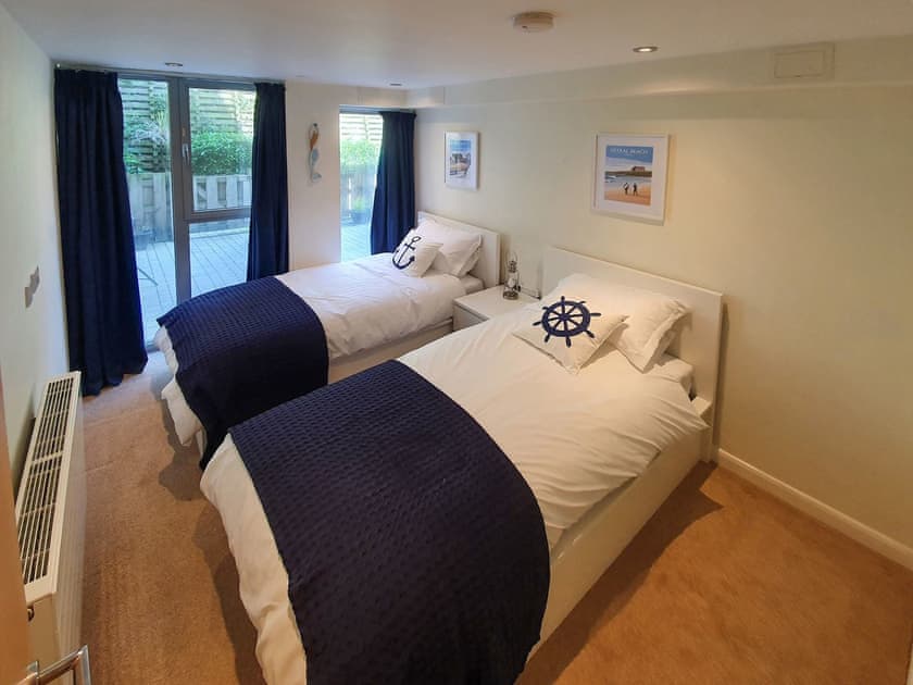 Twin bedroom | Apartment 4, Newquay