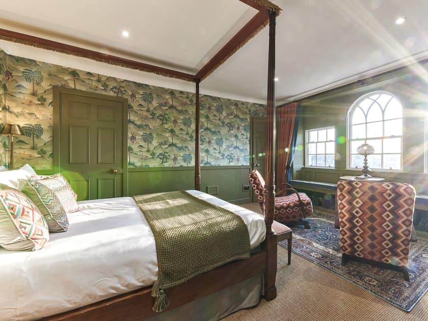Four Poster bedroom | River View, Berwick-upon-Tweed
