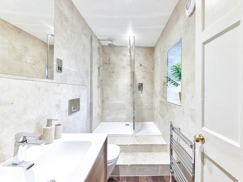 En-suite | River View, Berwick-upon-Tweed
