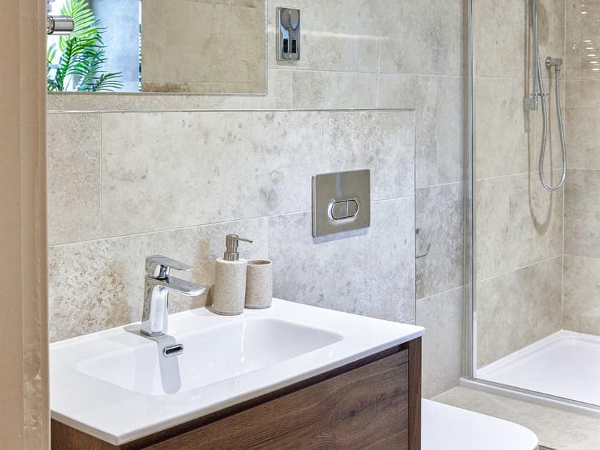 En-suite | River View, Berwick-upon-Tweed