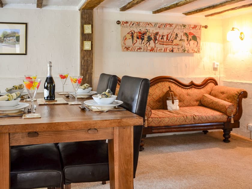 Interior | Thatched Cottage, Steven’s Crouch, near Battle