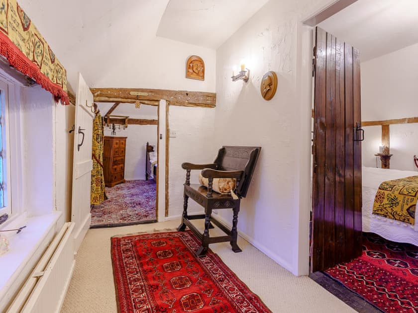 Interior | Thatched Cottage, Steven’s Crouch, near Battle