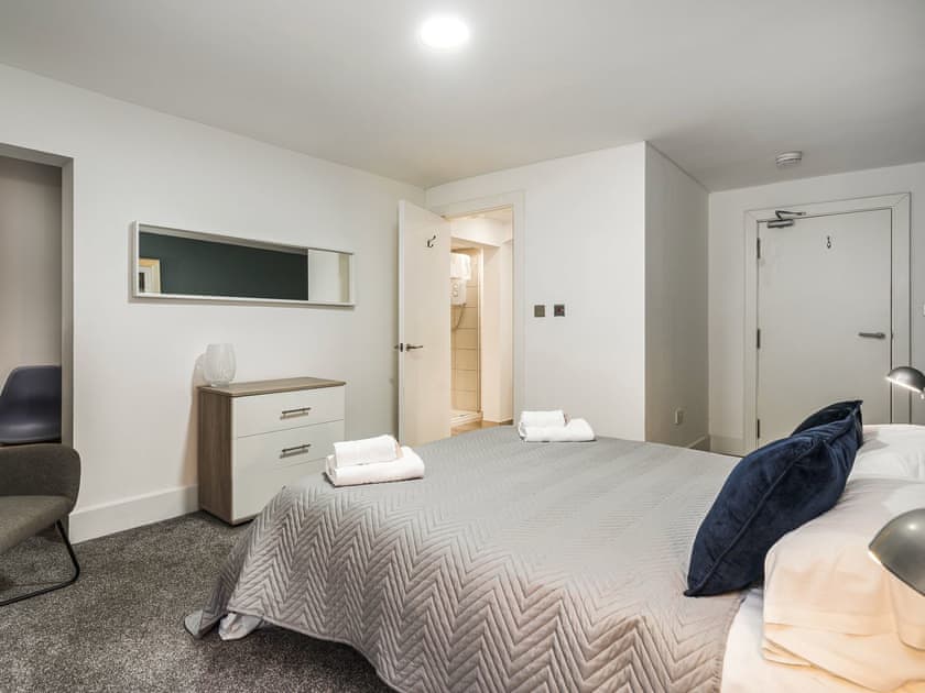 Double bedroom | The Renfrew Residence, Glasgow City Centre
