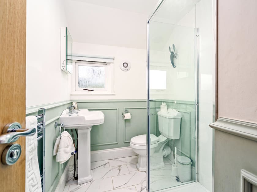 En-suite | Clovelly House, Berwick Upon Tweed