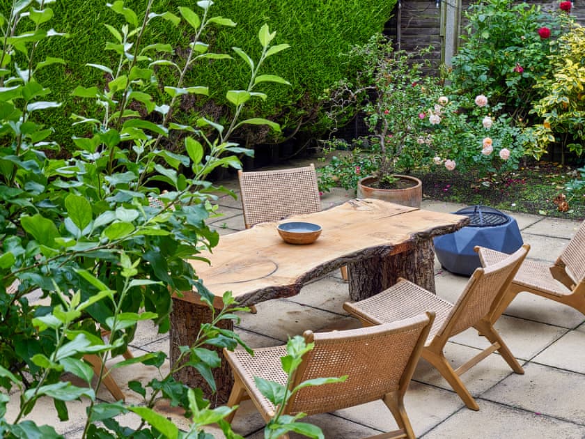 Sitting-out-area | Xanadu, Beadnell