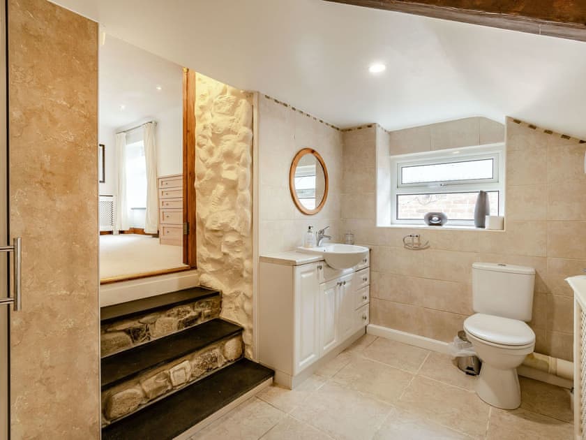 En-suite | Y Gwesty Bach Cottages- Y Gwesty Bach - Y Gwesty Bach Cottages, Castle Morris, near Fishguard