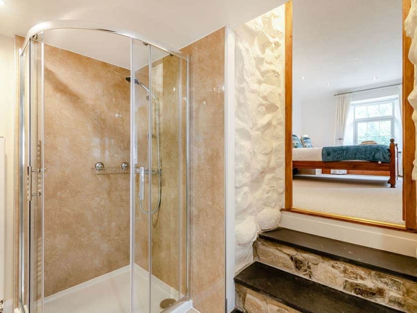 En-suite | Y Gwesty Bach Cottages- Y Gwesty Bach - Y Gwesty Bach Cottages, Castle Morris, near Fishguard