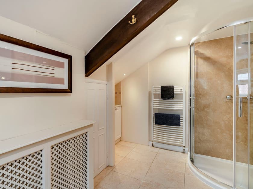 En-suite | Y Gwesty Bach Cottages- Y Gwesty Bach - Y Gwesty Bach Cottages, Castle Morris, near Fishguard