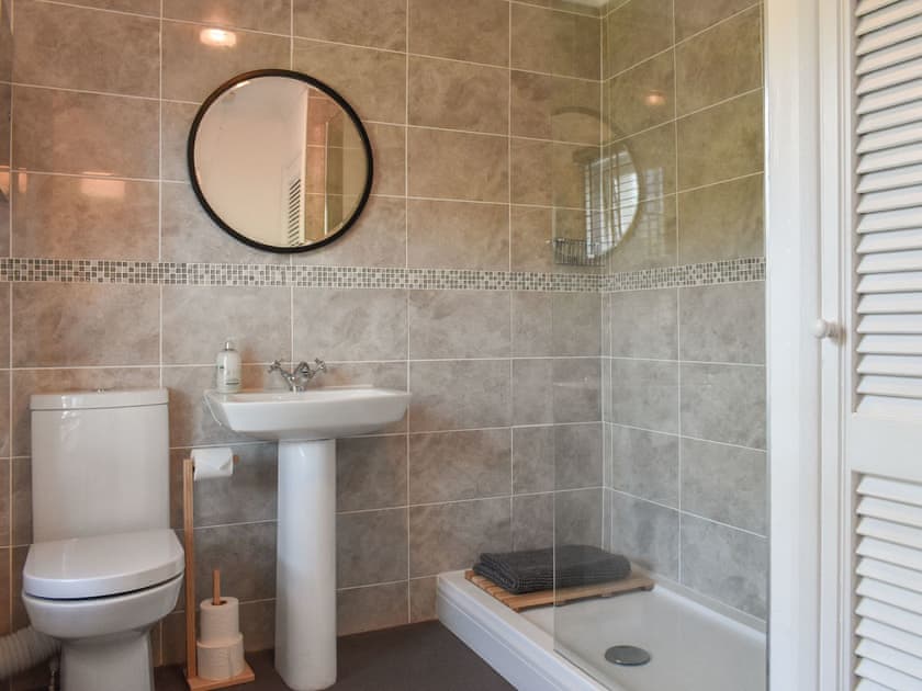 Shower room | Arcadian, Skinningrove, near Saltburn-by-the-Sea