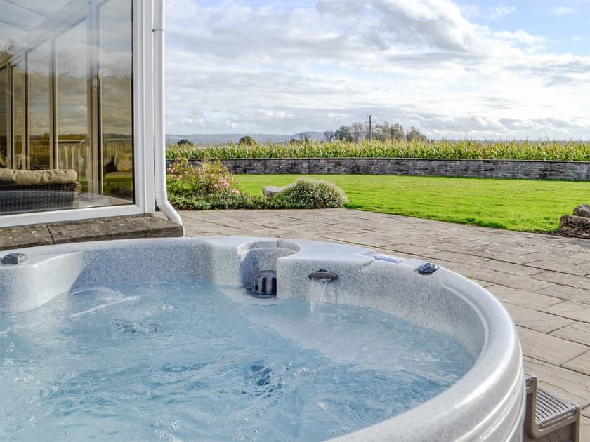 Hot tub | The Downs - BFL Cottages, Awre, near Lydney
