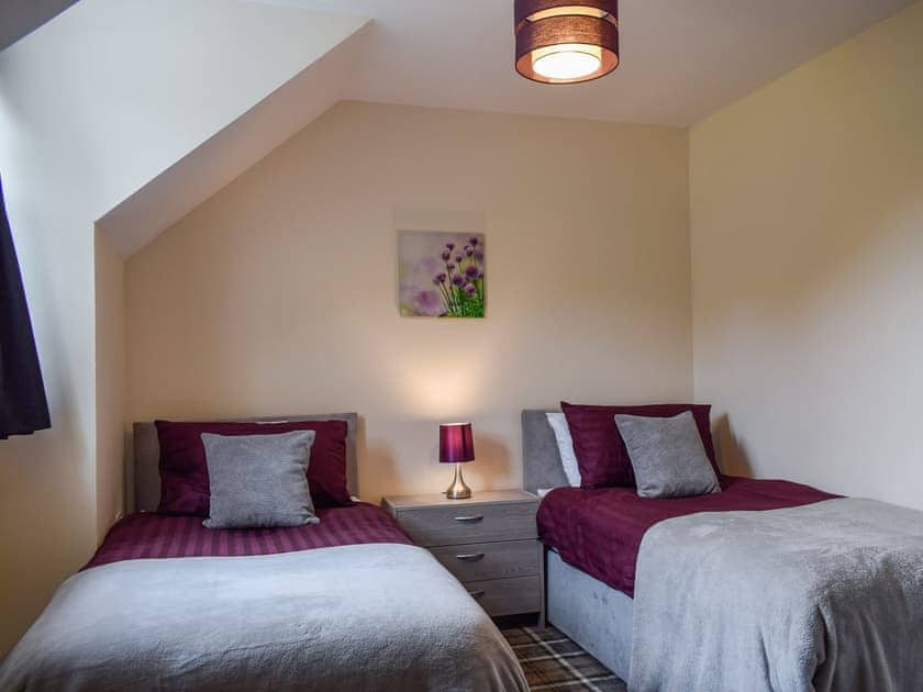 Twin bedroom | Beechwood, Arrochar