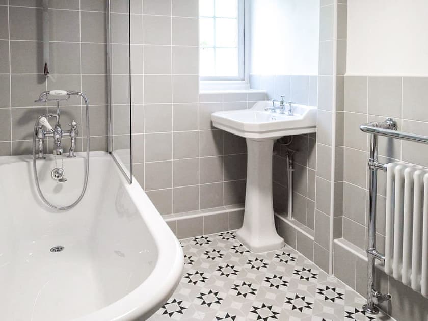 Bathroom | Little Garth, Bacton, Norwich