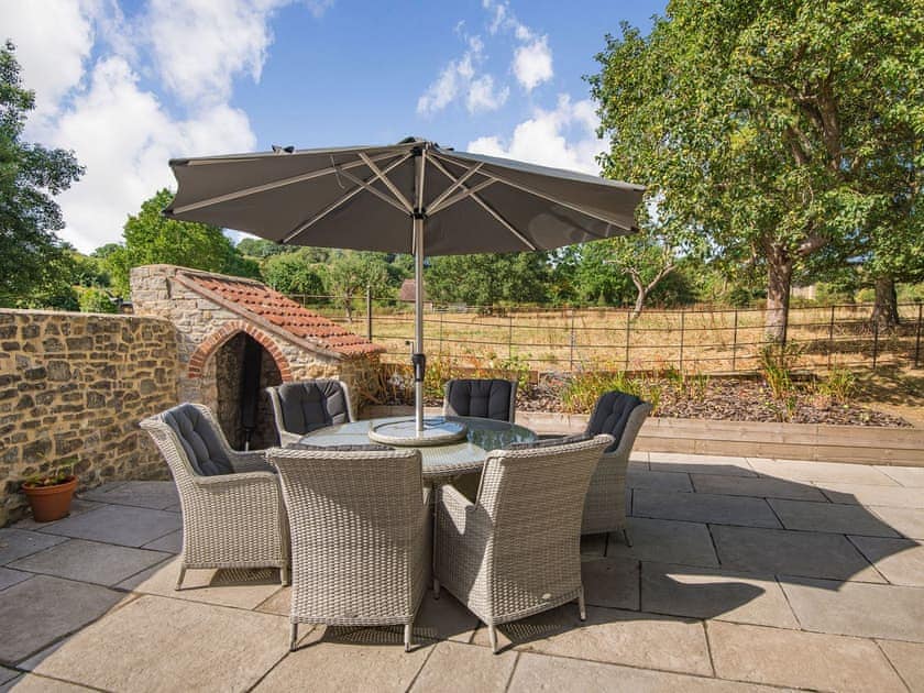 Sitting-out-area | The Manor Lodge, Shepton Mallet