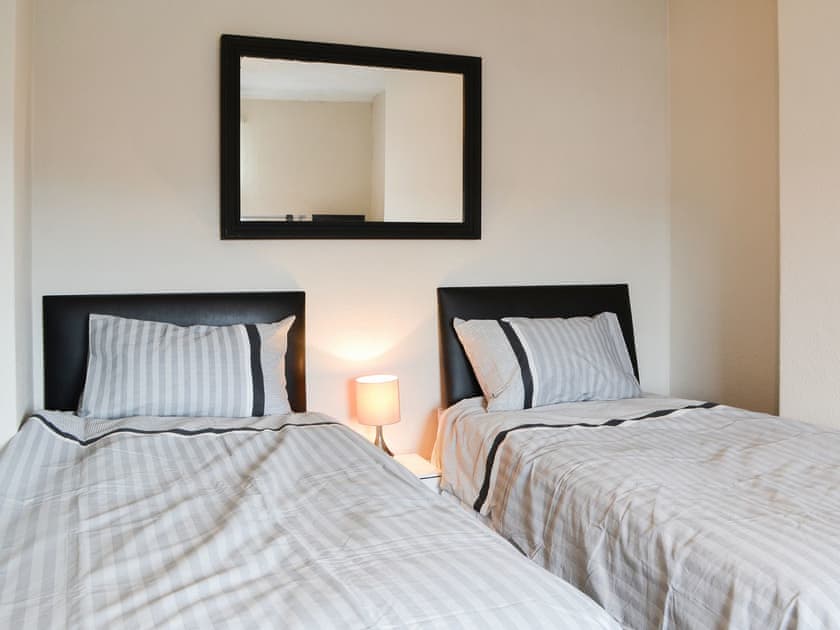 Twin bedroom | White Rose Apartment, Bridlington