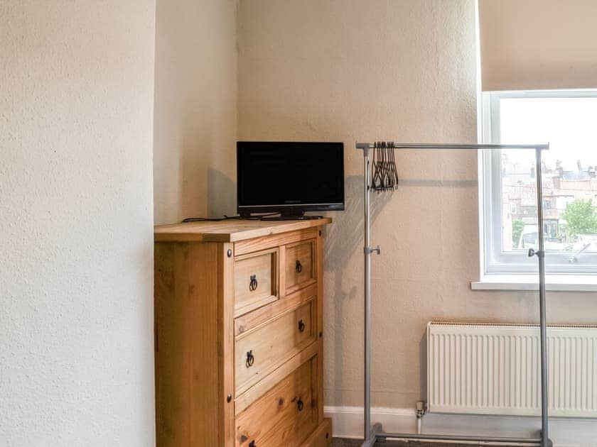 Twin bedroom | White Rose Apartment, Bridlington