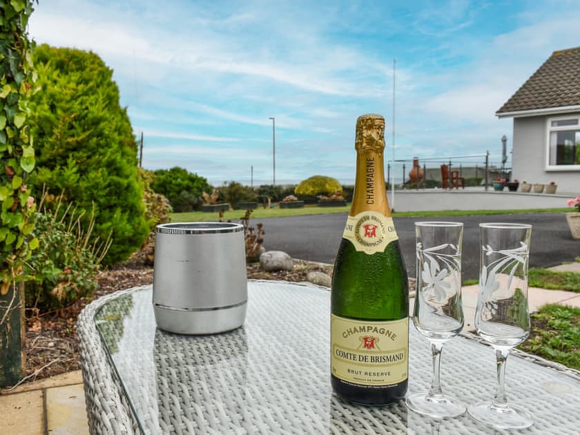 Sitting-out-area | Lynch Annexe, Appledore, near Westward Ho!