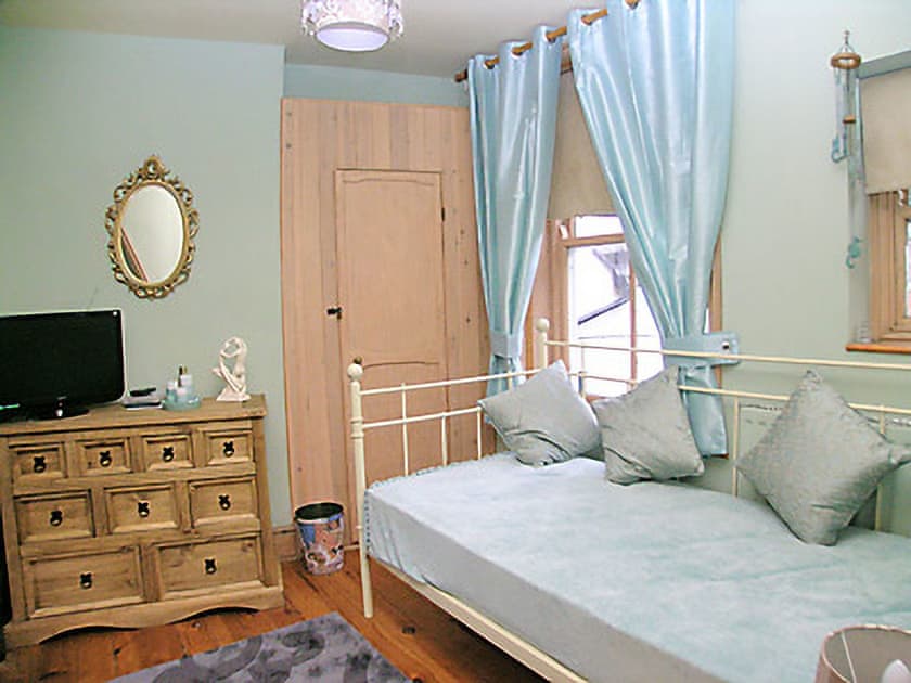 Bedroom | Thistle-Doo Nicely, Staithes, near Whitby