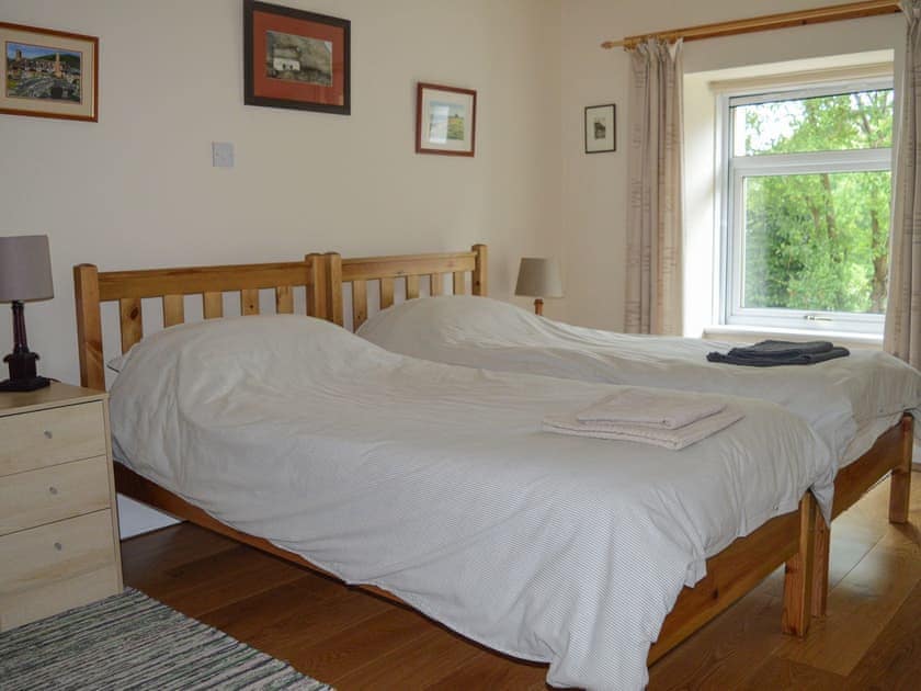 Twin bedroom | Old Steading, Brodick