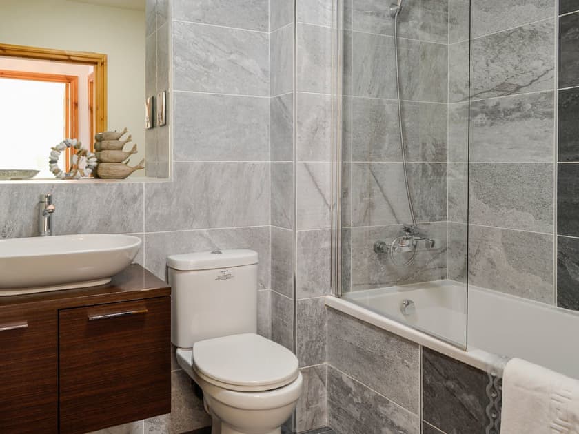 Bathroom | The Greenkeeper - The Fairways, Portpatrick